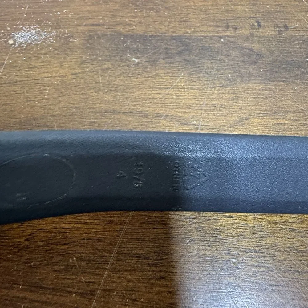 Vintage Rubbermaid Ladle 1975 Black Nylon Plastic Heavy Duty Double Spout Dipper